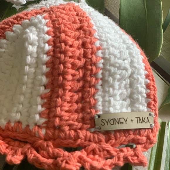 Boho-Chic Coral & White Crochet Bikini Top - Picture 3 of 3